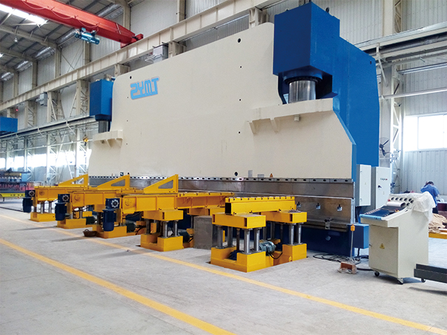 Hydraulic bending machine in addition to the price of what is also important?
